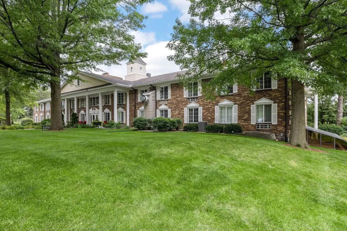 Independent Senior Living Exterior Photo Of Brown Deer Place